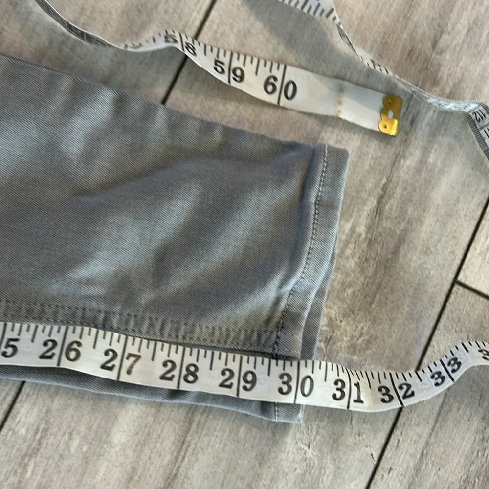 Gilded Intent size 27 gray skinny fit moto jeans Buckle